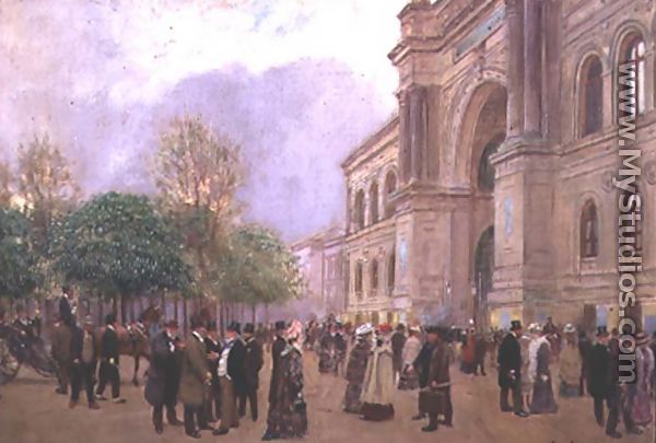 Outside the Palais de l